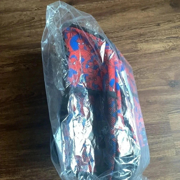 SpiderMan Backpack 28 Can Insulated Igloo Cooler NWT - Picture 8 of 8